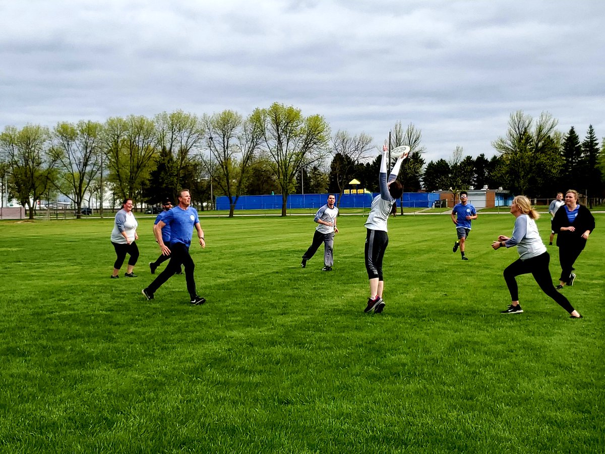 CrystalCoSteph's tweet photo. Crushed it at Ultimate Frisbee! #FMWFCorpCup @CrystalSugarCo https://t.co/RMMO4H2qYr