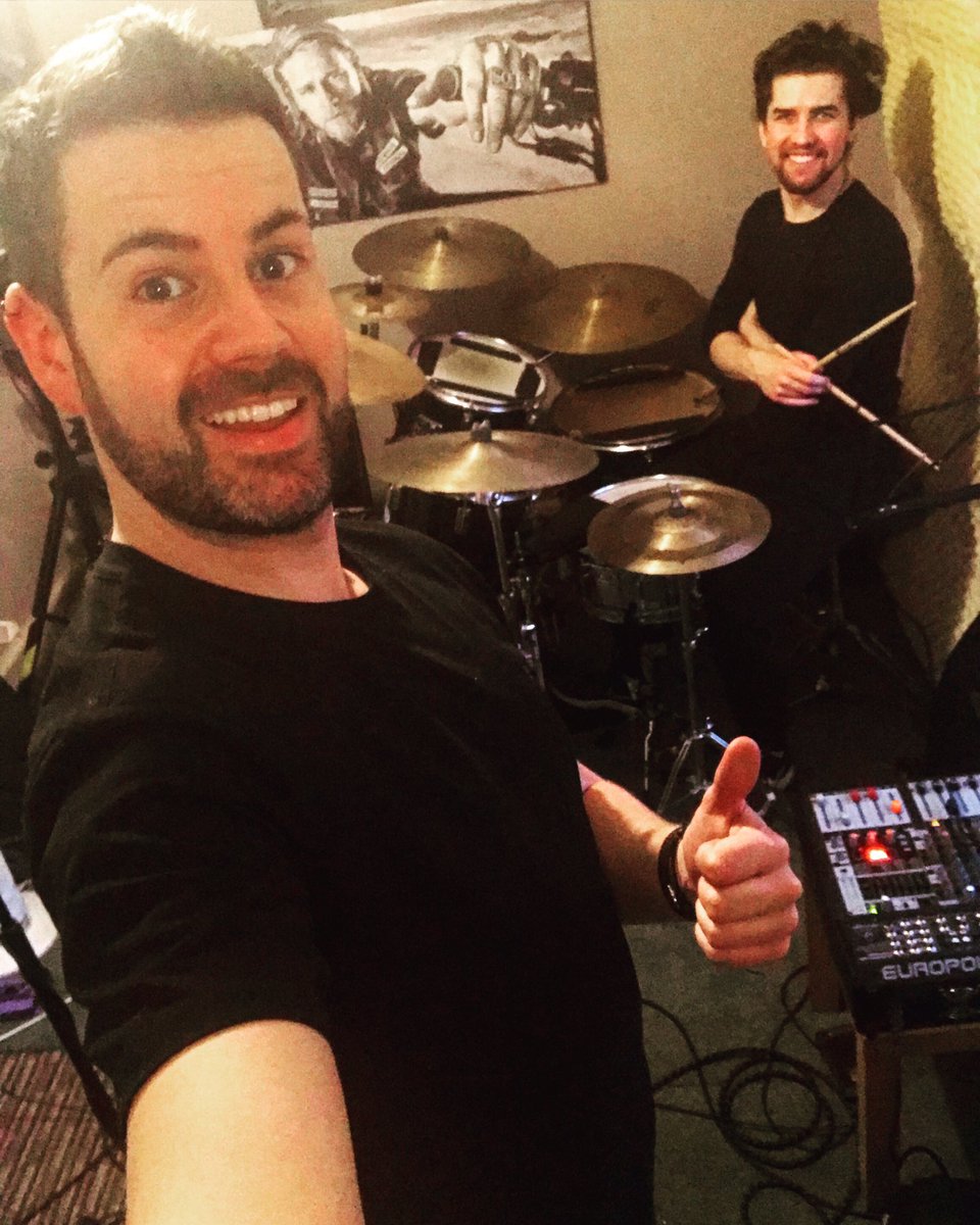 BreakingWaves01's tweet photo. Final practice before @bandsontsquare festival this Saturday.

See you at the front, 12.45pm sharp.👌🎶🤘🏻

#twopiecerockband #twopiecerock #twopieceband #Barnoldswickfestival #livemusic #newmusic #bandsonthesquare #bots #practice #drums #newrock #BOTSSaturday #barnoldswick #music https://t.co/ioVefhsfDO