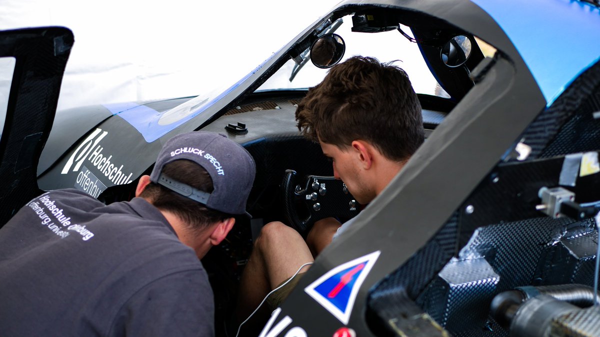 SchluckspechtOG's tweet photo. Today we faced two out of three challenges - and we made it!🥳
We managed the Driving Autonomously as well as the Parking Maneuverability🙌
#schluckspecht #hsoffenburg #sem19 #autonomousdriving #wemadeit https://t.co/TfPPby8ZK3