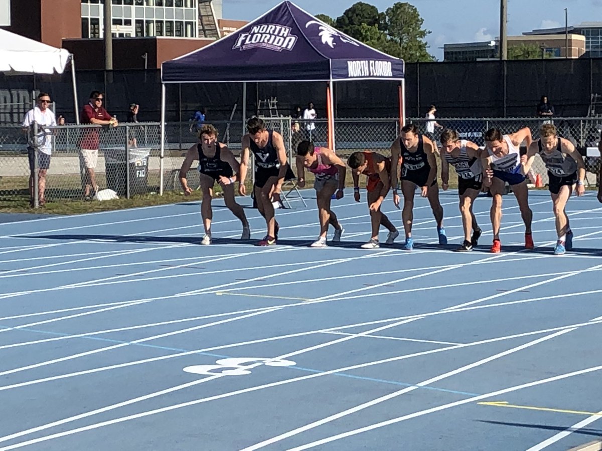 PennStateTFXC's tweet photo. Drew Maher gets ready to run in the men’s 1500m. Drew is the final Nittany Lion to compete in the 1500m 

#WeAre https://t.co/fmOWSr3MSZ