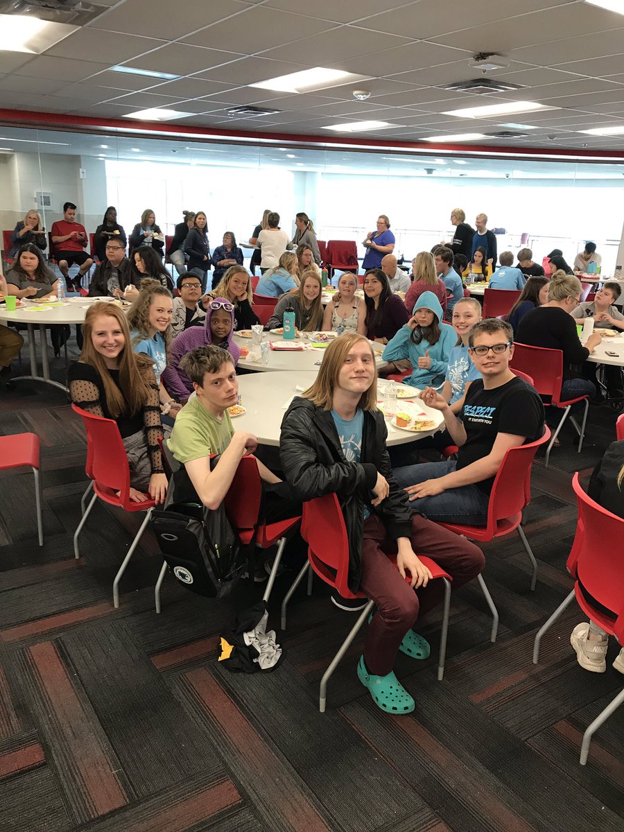 GLOmiesSHS's tweet photo. Today was the last day of GLOmies for the ‘18-‘19 school year! The students hosted a potluck &amp; award ceremony - so much smiling, cheering, &amp; genuine appreciation for one another...❤️ Thanks for a great year, everyone! You are the reason I love my job! #inclusionrevolution https://t.co/2fT8KhbZWC