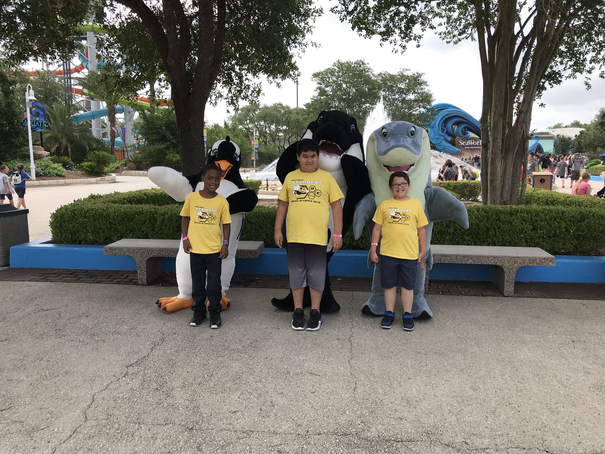 Briosbuzz's tweet photo. Had so much fun at Sea World with my fifth graders! #oakcrest #octweets #ecisdtweets https://t.co/6PrNLxXDr1