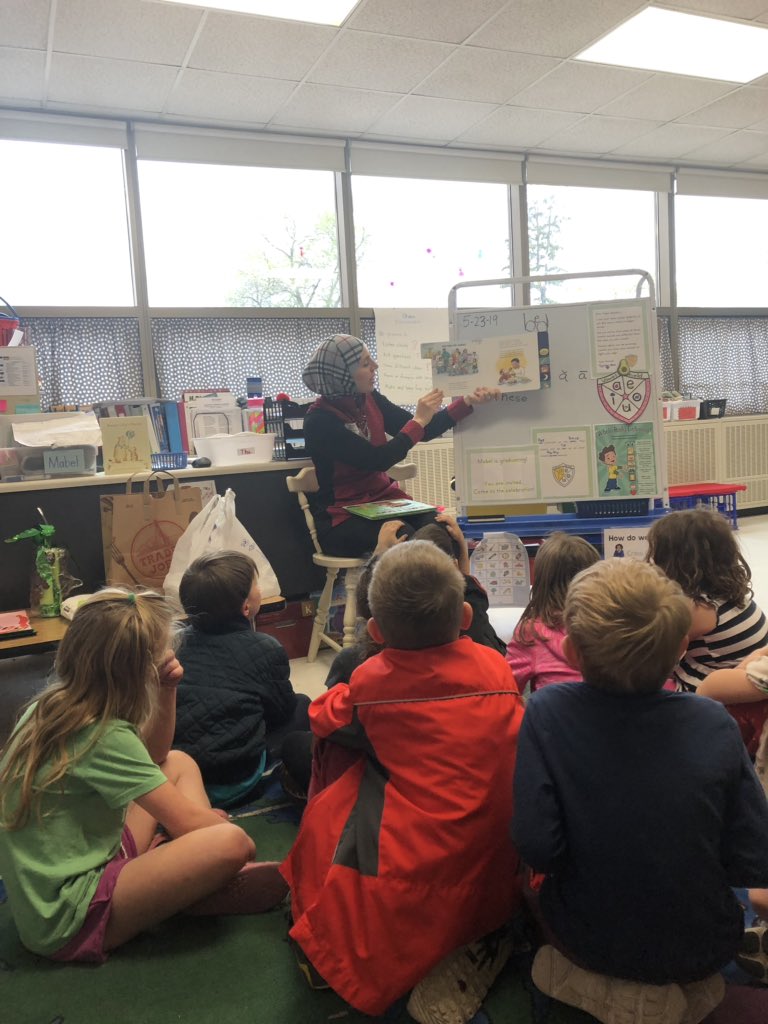 ms_kahookele's tweet photo. We love our Folwell families! Learning about Ramadan from a special guest✨ #FolwellPride https://t.co/PshYWw6fKV