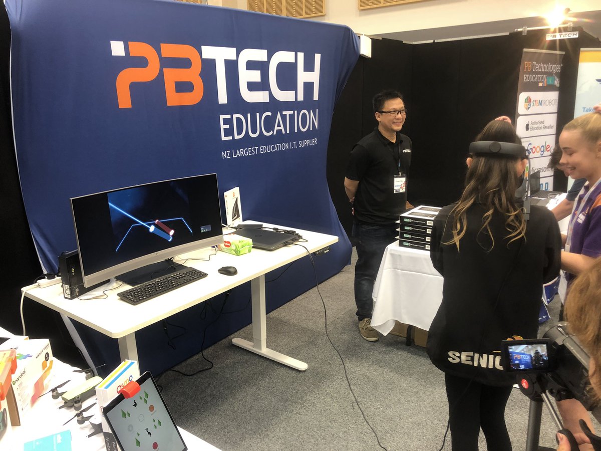 rawhitibythesea's tweet photo. Interface Xpo Lincoln 2019...too much fun! #pbtech #interfacemagazine #interfacexpo #rawhitischool https://t.co/FTA6P31n6V