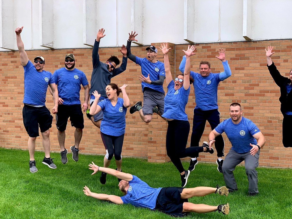 CrystalCoSteph's tweet photo. Team jumping photo with our sweet shirts! #FMWFCorpCup @CrystalSugarCo https://t.co/4dZfxuAiF0