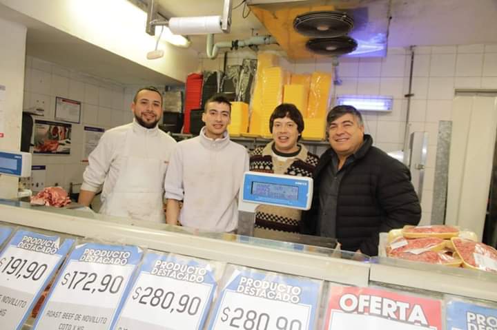 cocorojas83's tweet photo. Mis felicitaciones por un nuevo mandato a @SorianoYamil de sucursal Coto 6 y a todos los compañeros y compañeras por seguir junto a @RamonMuerzaSEC #ListaGranateMorada #UnidosPodemos @aldecoto https://t.co/ufJqCUVM6m