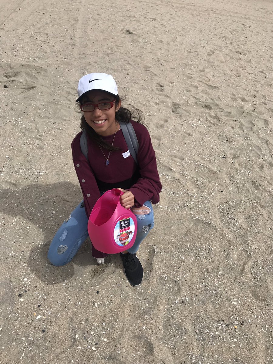 missjerickson's tweet photo. On Tuesday, we had a great time at our beach clean up on Kids Ocean Day! 🐳🌎 @OTorcas #ProtectWhatYouLove https://t.co/7UxDQQg1fj