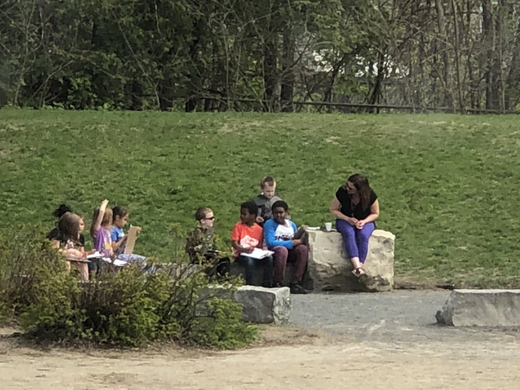 JohnApostleOCSB's tweet photo. Wonderful day to be spending some time outside sharing ideas 💡 in our outdoor classroom. #sjandpl https://t.co/iPbLvMyy5n