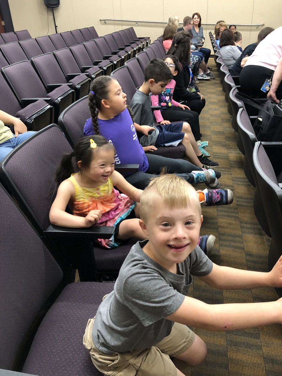teach_withMrsV's tweet photo. Snakes, lizards, turtles, and bears...OH MY! We had a blast on our NWSRA trip today! We got to pet so many different animals! Some of our friends were even brave enough to touch a hissing cockroach! (Definitely WAS NOT me 🙅🏽‍♀️) #NWSRA #BeStevenson https://t.co/uDWmN26nIY