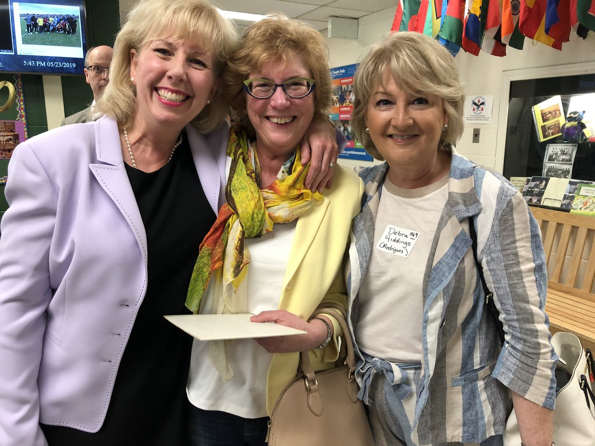 OakPDSB's tweet photo. The best part of a 50th anniversary - reconnecting with friends and former Ss @PeelSchools @jaiswalPDSB https://t.co/w7rOyyWXDl