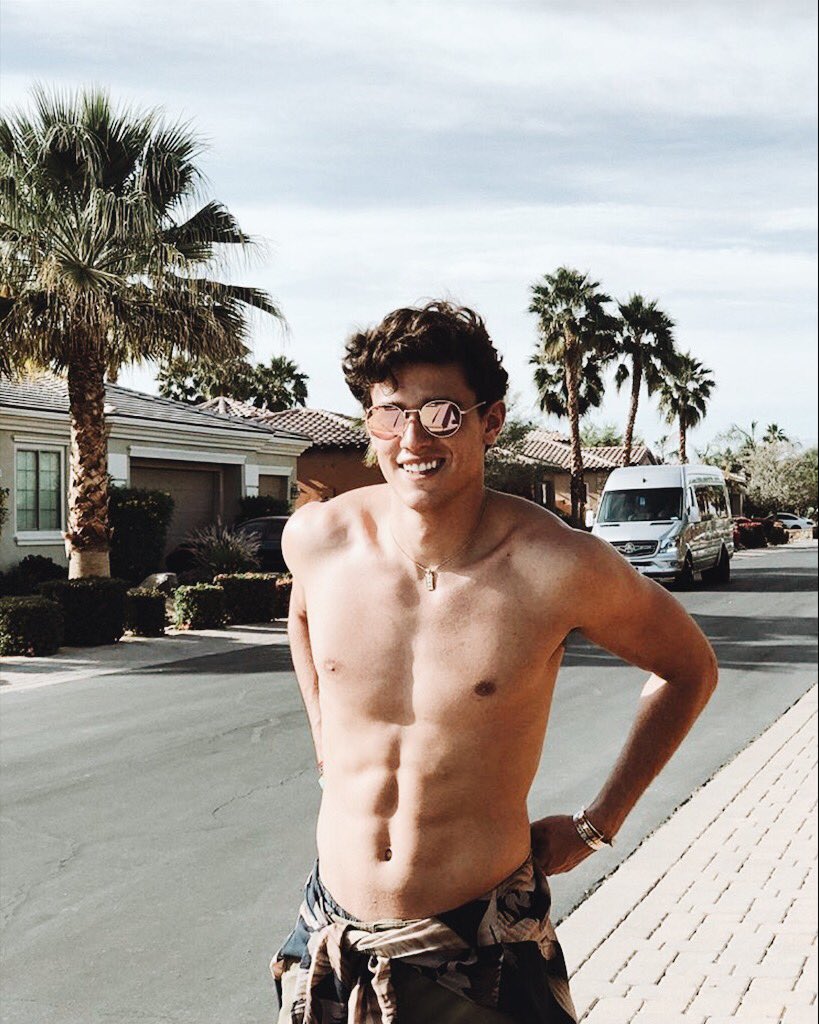 🎨  Aɪᴅᴇɴ Dᴀᴡɴғᴏʀᴅ  🎨

— ᴀʀᴛ sᴛᴜᴅᴇɴᴛ.  
— ɪɴᴛᴏ ᴍᴀɢɪᴄᴀʟ ɢɪʀʟs﹐ ᴠɪᴅᴇᴏ ɢᴀᴍᴇs﹐ ғᴜɴ sᴛᴜғғ. 
— Nᴇᴡ Yᴏʀᴋ ᴄᴀɴᴅʏ.

#freerol ¿RT﹖