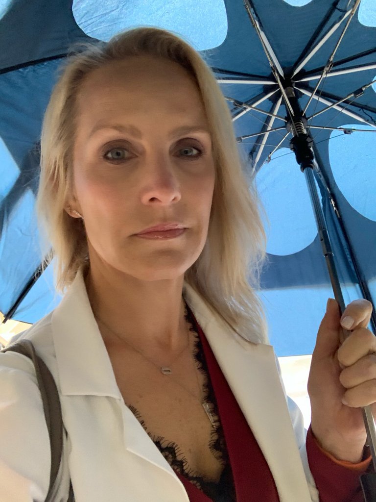 It's never good when it is raining on a day that you are giving a lecture at the med school. You just know that it is going to be hard for med students to get out of bed and head to class, when they could just watch me lecture from their video link on their laptop.
