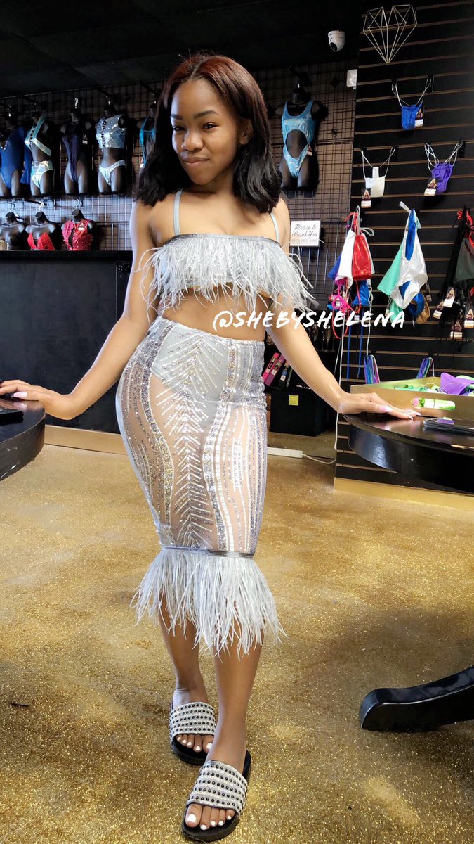 thatislandgal's tweet photo. $150 custom birthday sets ! Retweet and follow shebyshelena on Instagram https://t.co/HUn0pss2iB