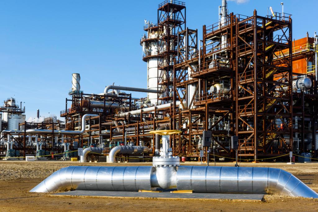 Высшие нефтепродукты. Площадь нефтезавода в омске. Высшие нефтепродукты. Нефтепереработка в омске. Высшие нефтепродукты.