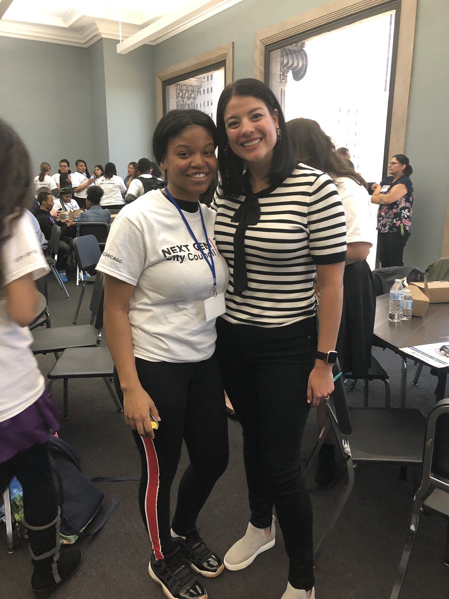 shantithedoll's tweet photo. It was absolutely an honor taking photos with these powerful women I love this experience so much & im looking forward for many to come thank you @TeacherVoss I really enjoyed myself π€ #WeRunCouncil #weruncouncil @chicityclerk https://t.co/hKEVU1qv0s