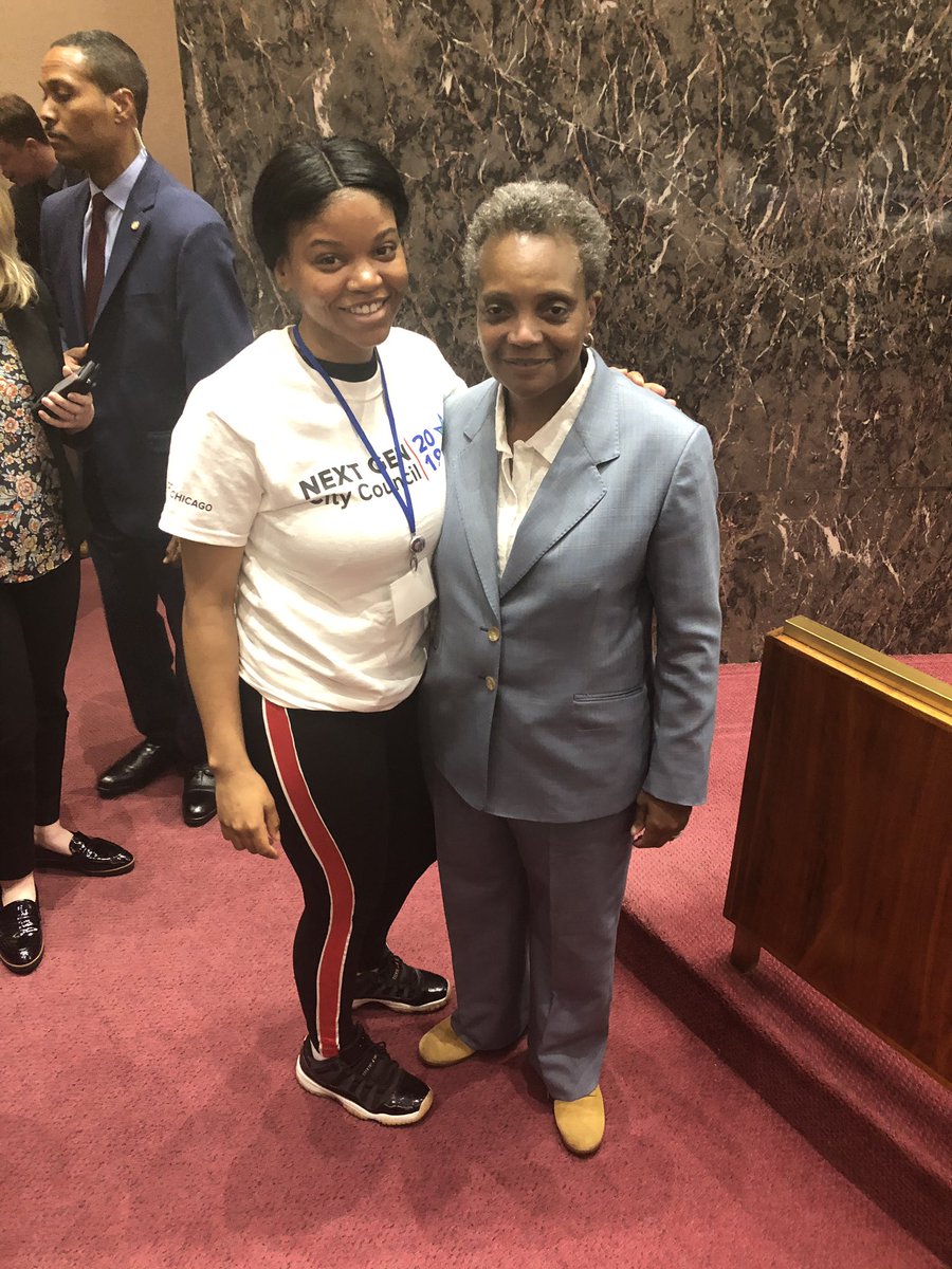 shantithedoll's tweet photo. It was absolutely an honor taking photos with these powerful women I love this experience so much & im looking forward for many to come thank you @TeacherVoss I really enjoyed myself π€ #WeRunCouncil #weruncouncil @chicityclerk https://t.co/hKEVU1qv0s