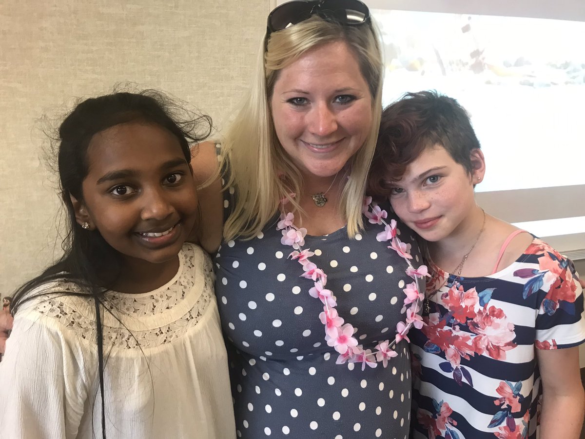 mrs_martinez4th's tweet photo. Awesome ”luau”end of the year party! I’ll miss you all! Have a great summer! https://t.co/ag5BEqEQ5h
