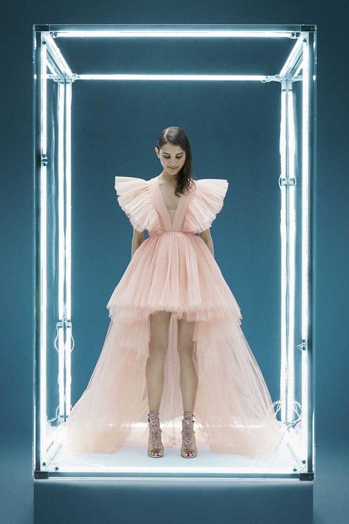 FashionweekNYC's tweet photo. Take a look at the Giambattista Valli x H&amp;M Collection that is coming in November 2019 https://t.co/BTnD623IZb