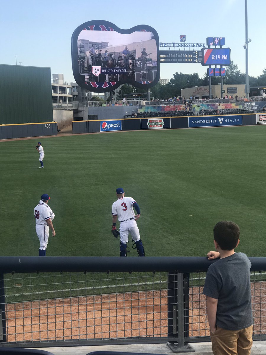 mrhendrixclass's tweet photo. We are ready to watch some @nashvillesounds baseball tonight at @FirstTennessee Park! Can’t beat watching @TigeAndDaniel throw out the first pitch! https://t.co/h7VgTNy6BB