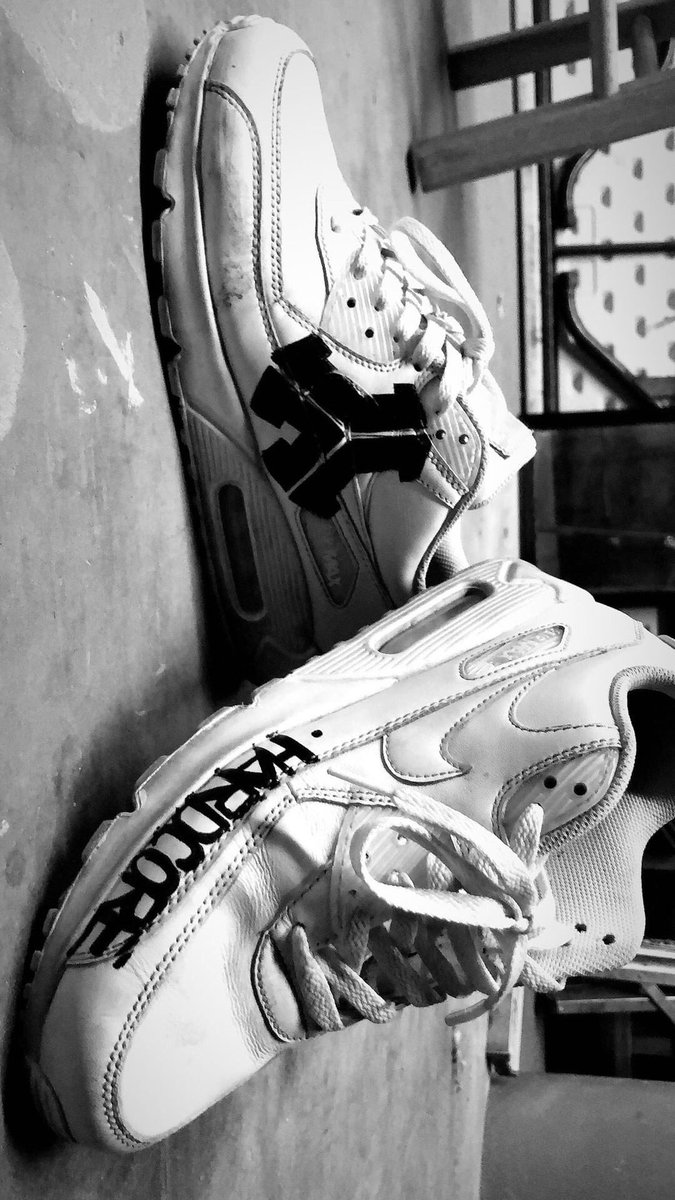 DrSEXO_'s tweet photo. My rave kick💪🏻💯 #hardcore #airmax #Gabberstyle #Gabber4life #terror #hardmusic #hukkuh https://t.co/na5OuNu5xC