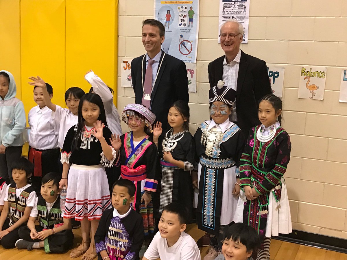Thanks to ⁦⁦@SuptGraff⁩, Directors Kim Ellison and ⁦⁦@bobwalser⁩ for celebrating Hmong Heritage night with out students and families