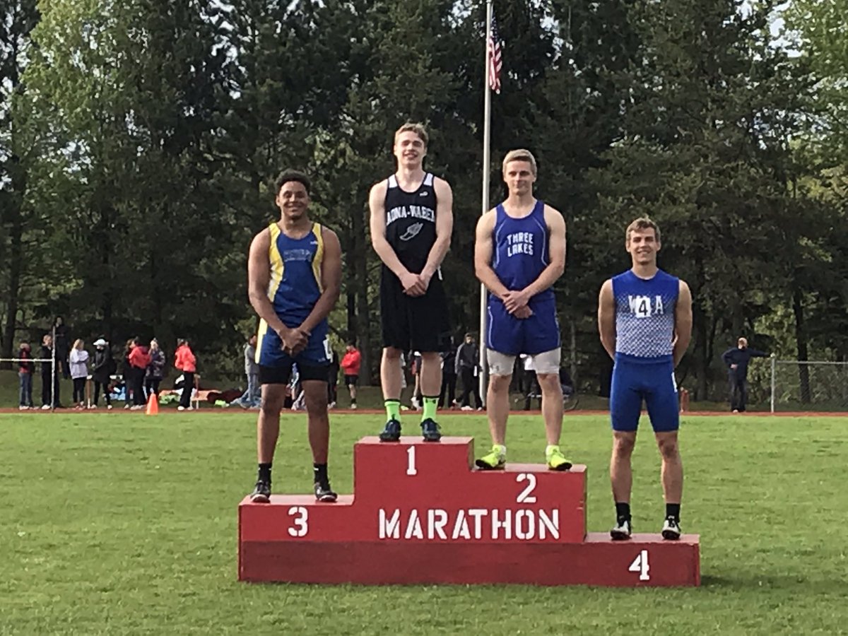 SJaegerM's tweet photo. Congratulations to Donovan Schwartz qualifying for State in the 100m dash! #wlavikingstrack https://t.co/ZqPONGPGb5