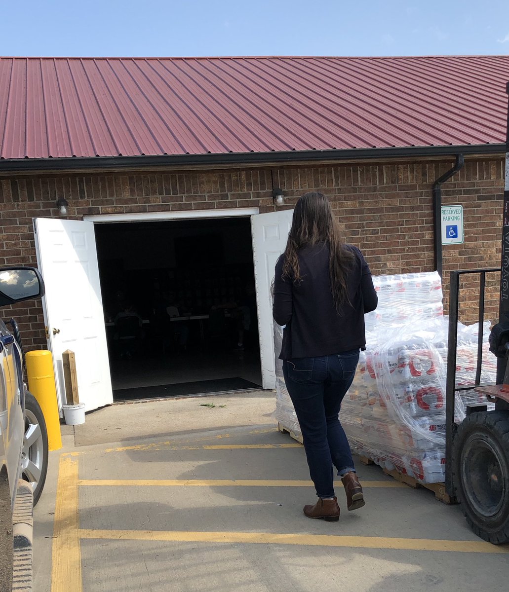TeamTahlequah's tweet photo. Our neighboring towns Jay &amp; Ft Gibson are without electricity and water after Jay was hit by a tornado and Ft Gibson has large amounts of flooding. We provided water&amp;snacks for those in need. #OneOklahoma @KAMOkonnects @okla_phillips @melissastroder @sotexasannette @alysonwoodard https://t.co/kW74KrrwGk