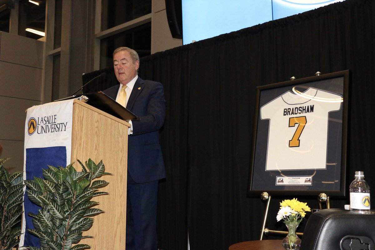 LaSalleUniv's tweet photo. Congratulations, Bill Bradshaw, on your retirement after a notable career as Athletic Director. You’ll forever remain a Big 5 icon and a shining example of a true Explorer. Thank you for all you’ve done, Bill! #LaSalleU #TrueExplorer https://t.co/jKe0J9fX8R