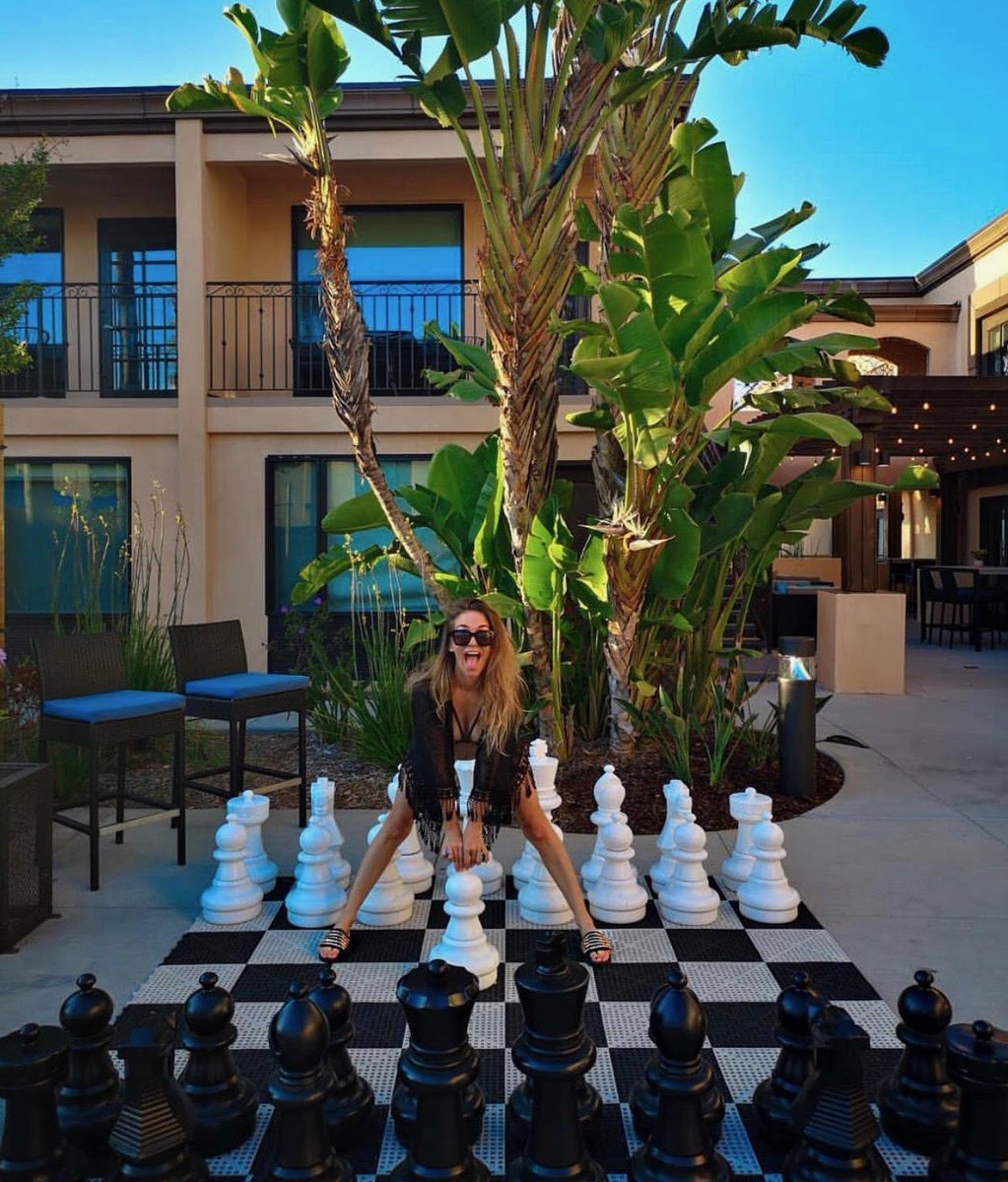 Work hard, play hard! I think we know which one <a href="/TalktoTheTan/">Jennifer Chrisman</a> is up to!
#staycove #longbeach #lbc #hotel #longbeachhotel #staylongbeach #CovehotelLB