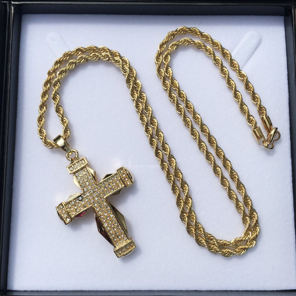 Sell4Profit's tweet photo. PVD Gold Religious Luxury Complex Design Cross Crucifix Pendant Necklace 30 inches Rope Chain Included #jewellery #icedout
£5.45
➤ https://t.co/j9E1YanYVn https://t.co/zOFQAZ0fBI
