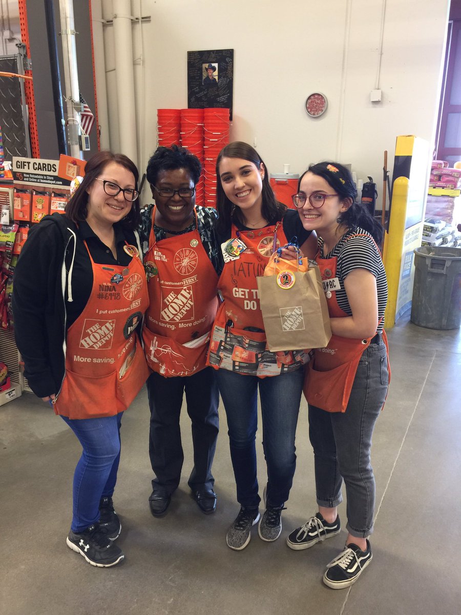 KyleRKennedy5's tweet photo. Congrats on 2 years Tatum!!! You do such an amazing job for us day in and day out. Keep being a SUPER ✨🌟⭐️ #TeamTramonto #D130Driven https://t.co/2TTGbPgUCW