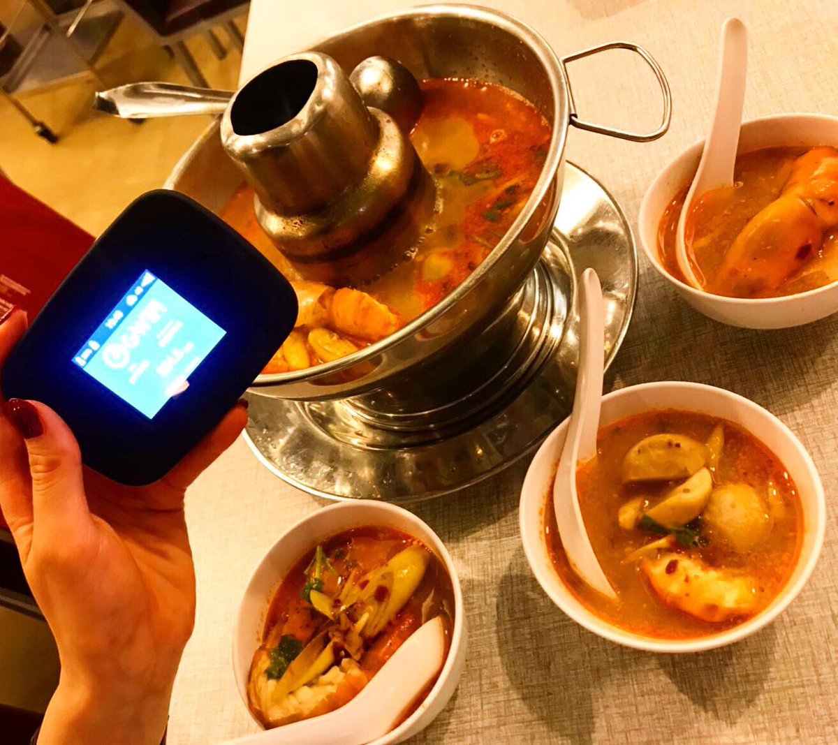 GwifiO's tweet photo. 本日は引き続きタイのグルメ😍🇨🇷
辛くて美味しそ〜😆💓
どんなときもWIFIは電波絶好調です😝👍

#gwifi #wifi #レンタルwifi #ワイファイ #無制限 #海外 #旅行 #出張 #インターネット #イイネ返し #フォロー歓迎 #myfi #マイファイ #借りっぱなし https://t.co/JgnCsRiSka