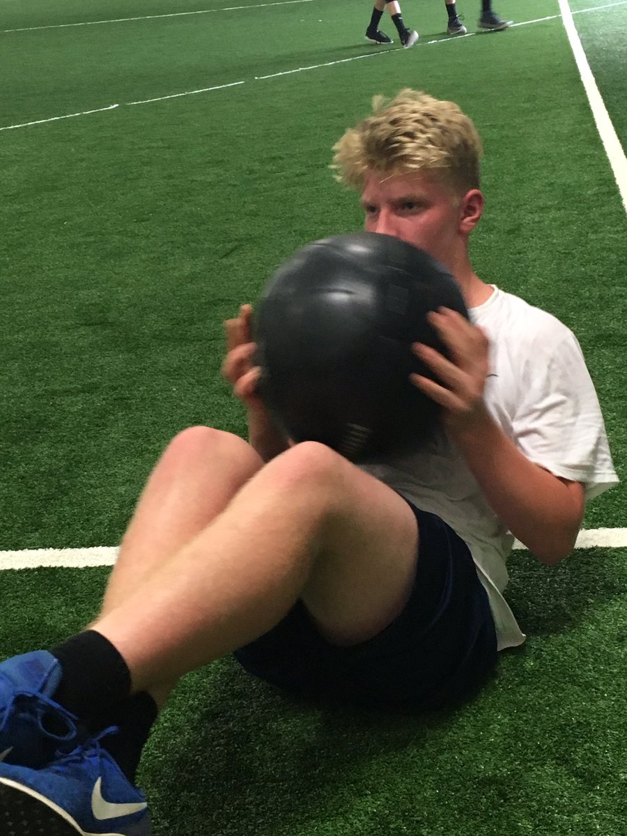 kari_bill's tweet photo. Football is a year round sport! @TVvikingfb https://t.co/AonpsToMFd