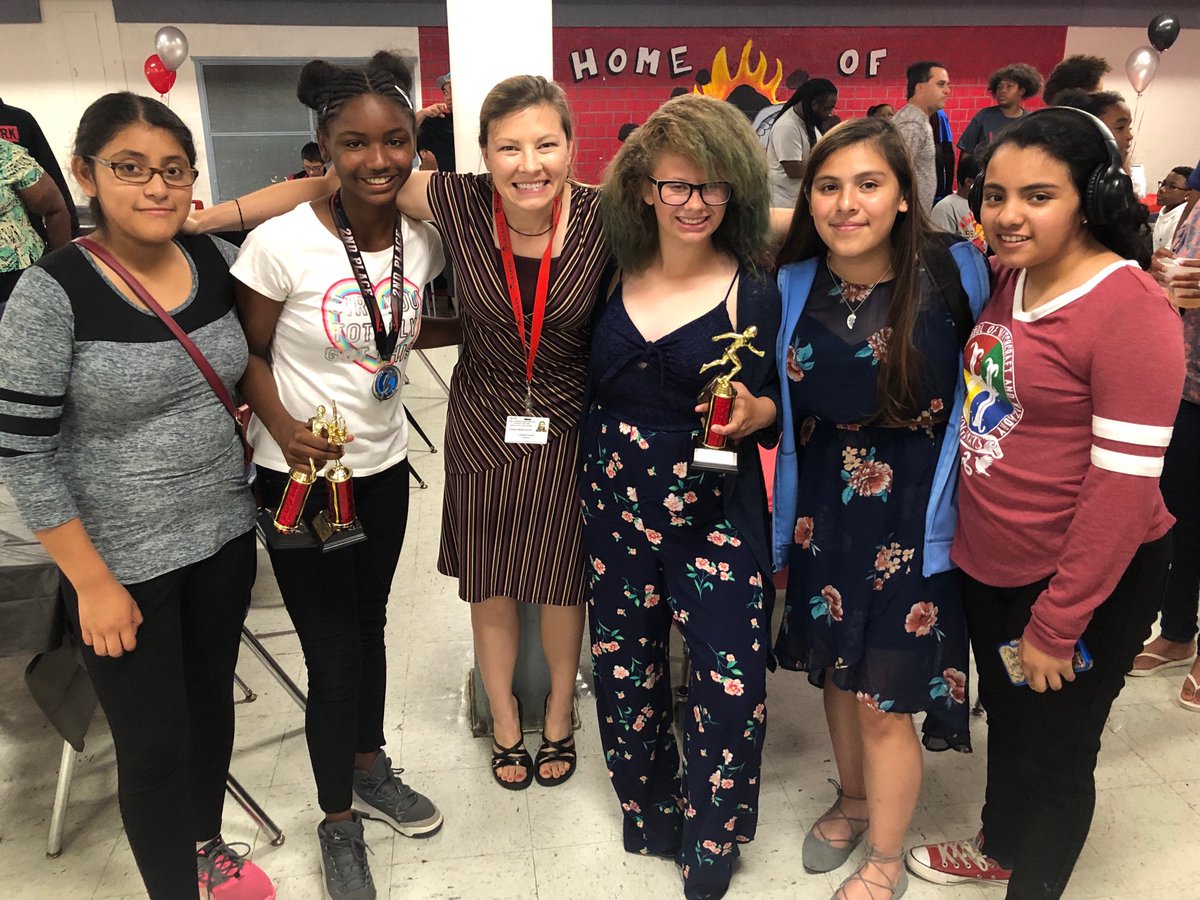 LindaBKroger's tweet photo. It was a joy to have a partial @GMSfalcon Girls Cross Country reunion tonight at the athletic banquet. I can’t wait to run with them all next season! #middleschoolcc #runners #girlpower #falconsrun https://t.co/EKyjWv00Ha