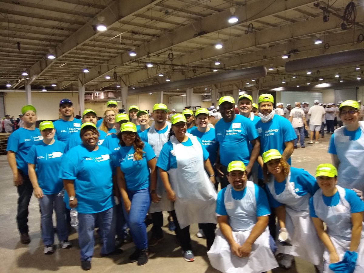 AMClayton1's tweet photo. What a TEAM ! ! ! #WeAreDE
@DukeEnergy Thanks for being at #SortARama thanks for making a difference. @FoodBankCENC https://t.co/Ib0xKKZp15