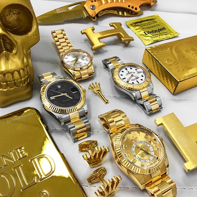 crmjewelers's tweet photo. The golden essentials! Rate these essentials 1-10!⚜
.
.
.
#miamistyle #rolexwatches #wealth #jewelryshop #orlando #bali #richardmille #style #omega #crmjewelers #lovewatches #gent #hongkong #horology #chronograph #deluxe #timepieces #motivation #patek #menstyleguide #miamibe… https://t.co/wXa239GCbZ