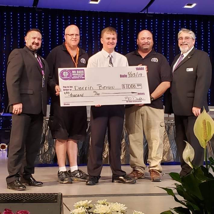 1BDDad's tweet photo. Congratulations to Darrin Brown and Mariah Judy for being our 2019 BD Dads Organization $1,000 scholarship winners. Darrin will be attending University of Florida, and Mariah off to University of Indianapolis https://t.co/hNEnkgeqS0