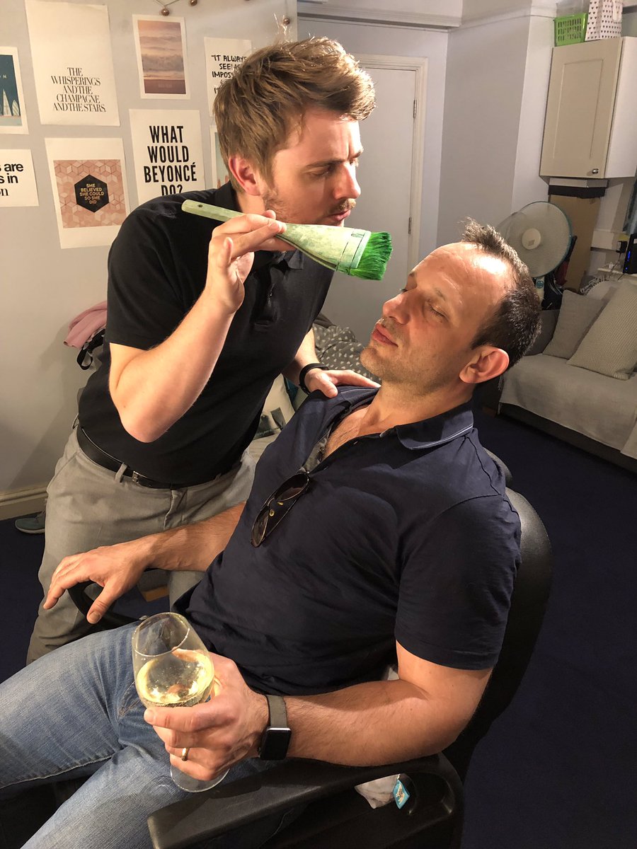 alice_fearn's tweet image. Friends are the best. 10 years on and still going strong  💪🏼 (and relatively goofy) #anniegetyourgun #youngvic