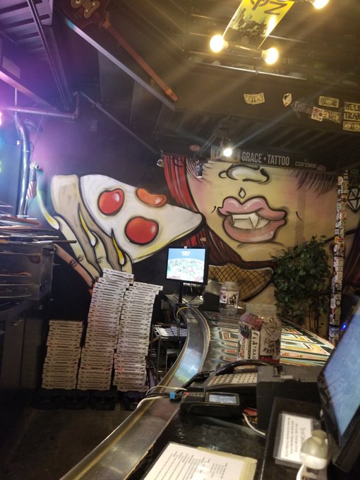 Found this badass pizza place last night! 🔥🔥🔥 a great ending for that adventure #pizza #goodfood #murals<a href="/tag/goodfood"class="tags"><span>#goodfood</span></a><a href="/tag/pizza"class="tags"><span>#pizza</span></a><a href="/tag/murals"class="tags"><span>#murals</span></a>