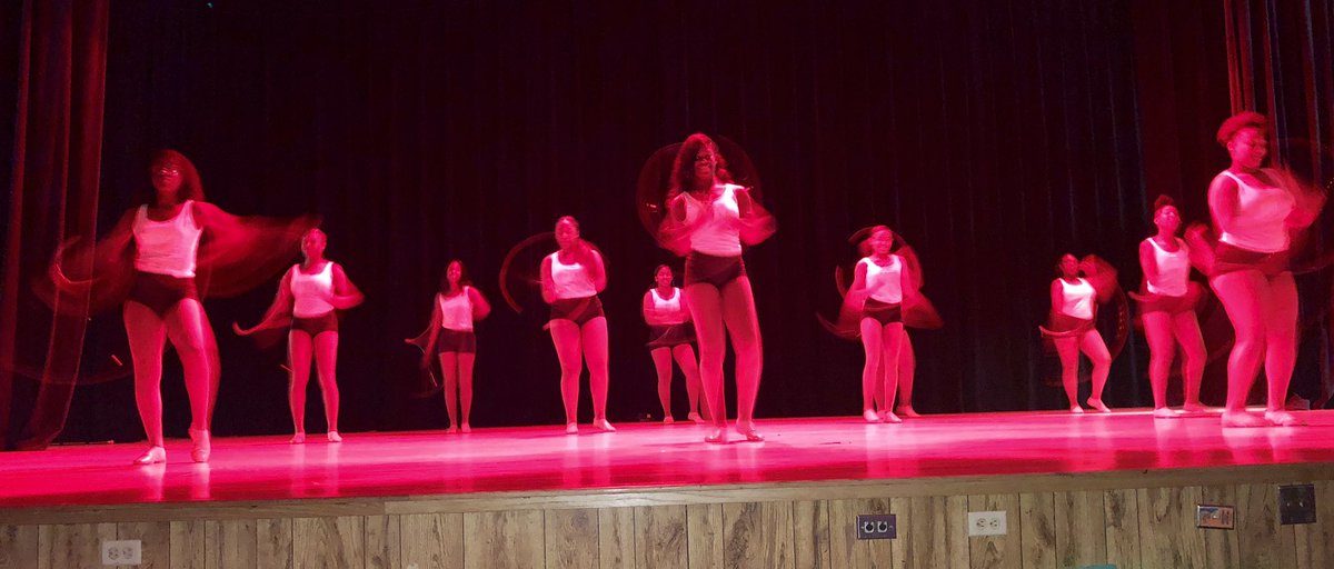 kmar719's tweet photo. Encore!! Encore!! 🎼🎷❤️If you missed last night’s Spring Music Concert, you missed a real treat!! #proudAp #soldierband #lpsc @MiramarBand @msformoso https://t.co/9u38BjQvlw