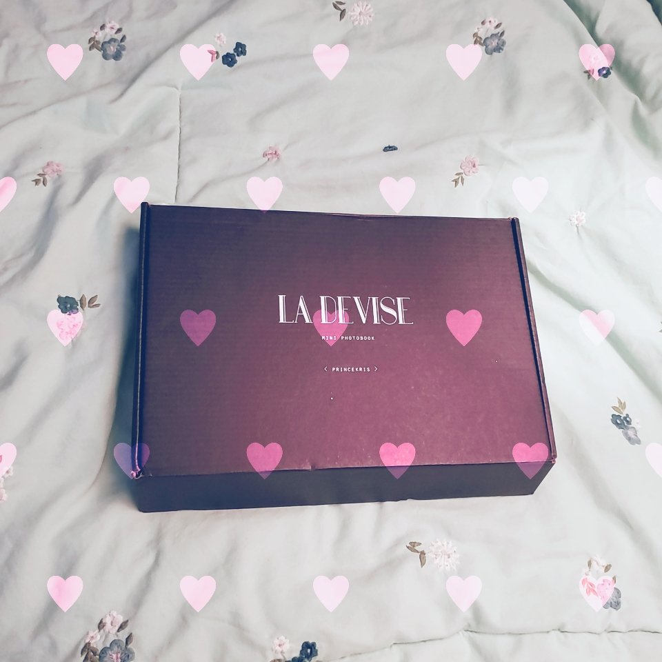 hatawa_'s tweet photo. @cpopgos finally got this beautiful set in the mail!! thanks so much 💕😭 #cgproofs https://t.co/qOScdQN0Jj
