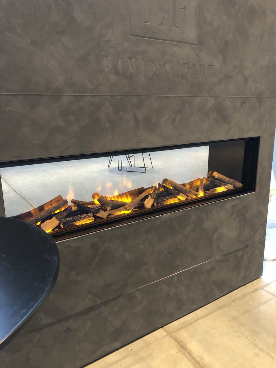 ArchiteamCo_Op's tweet photo. What perfect weather to have #LivingFire in the house! Thanks for being part of this years #architeamconference19 #makingaliving19 https://t.co/OoqzULOLOG