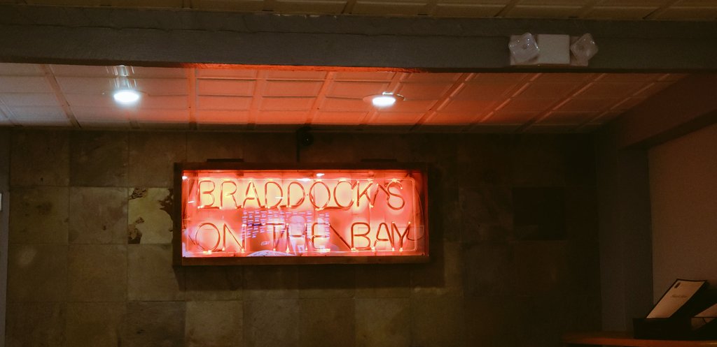 jmvuprep1's tweet photo. Wonderful dinner at #Braddocks  on the bay tonight! https://t.co/oGCp9nOM3E