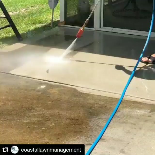 toledopwd's tweet photo. #Repost @coastallawnmanagement
・・・
He sure does know how to get the job done expeditiously #he’sgotskills #pressurewashing #powerwashing https://t.co/5pOwLqA3xw https://t.co/kCEkDla1Kf
