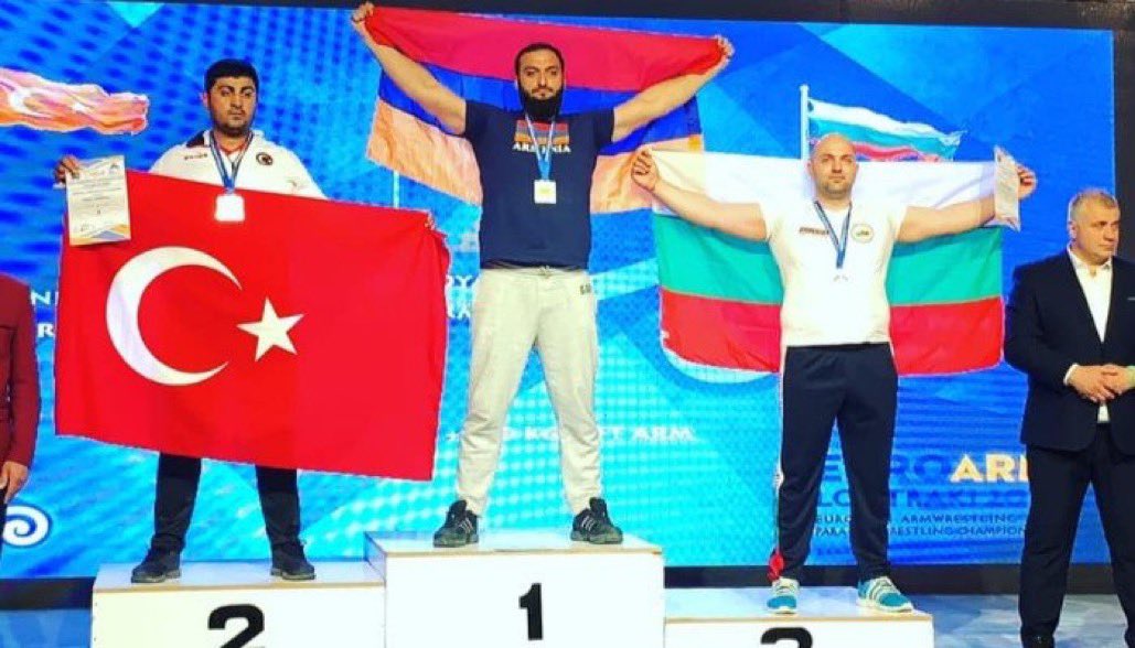 KaloManoukian's tweet photo. L'#Arménie remporte 16 médailles dont 6 d'or aux #championnats d'#Europe de bras de fer à Loutraki, Grèce 💪🏼💪🏼💪🏼💪🏼🥇🇦🇲 https://t.co/5wtT3pbsw8