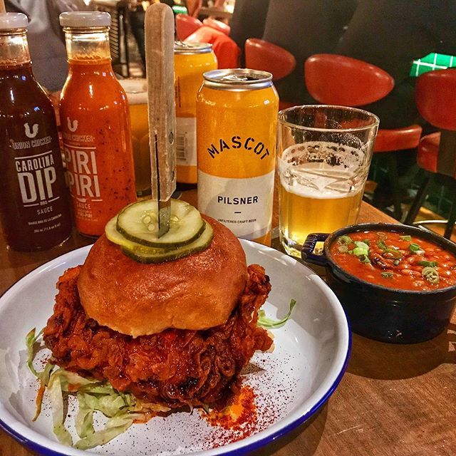 SanKoshy's tweet photo. Second time @union_chicken for lunch 🥙. @union_chicken only uses free range chickens 🐓 and this time I ventured and tried the Nashville Lightning 🌩 Hot 🥵 sandwich 🥪 which is full of habanero peppers 🌶. According to legend a girlfriend 👧 made it f… https://t.co/GSFBp0YexY https://t.co/Oj8EdTD90n