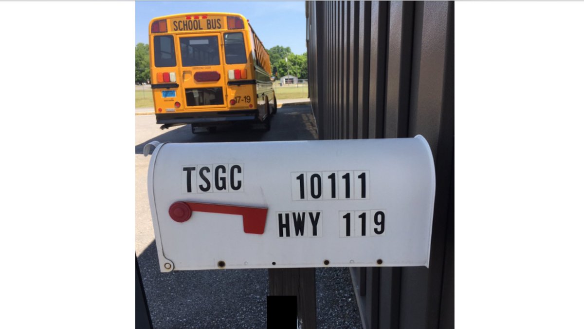 SteeleThoughts's tweet photo. It’s been an honor to serve as the principal at Thompson Sixth Grade Center for the past five years. I got to hang around a lot of neat kids and had the privilege of working with great staff members. My life is richer for the experience. #TSGCpride https://t.co/vtORiimSD9
