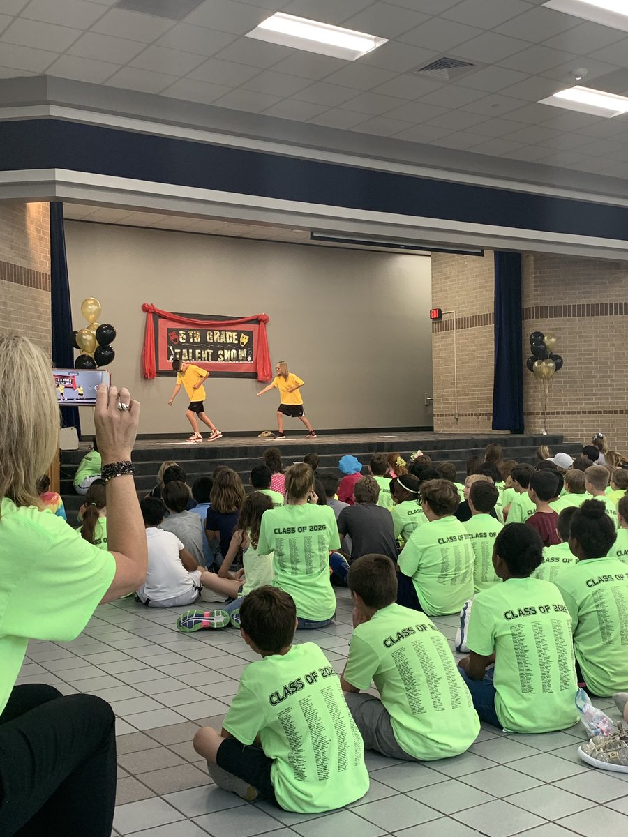 MrsWelch6's tweet photo. Hamilton’s got talent. 5th grade talent show was a huge success! #HESKindMinds https://t.co/Ft8l9BQ1kn