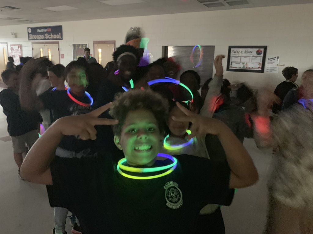 Mrs. Thompson tweet media