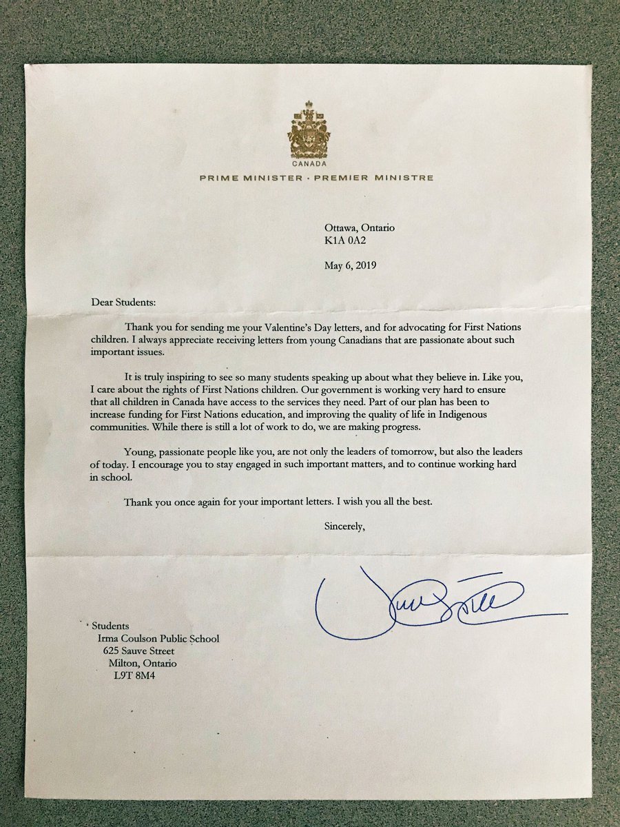 Grade 3s were VERY excited to receive a letter from @JustinTrudeau in response to the letters they wrote asking for more equitable access to education, health care & clean drinking water for First Nations children #LeadersOfTomorrow #LeadersOfToday #EveryChildMatters @HDSBEquity